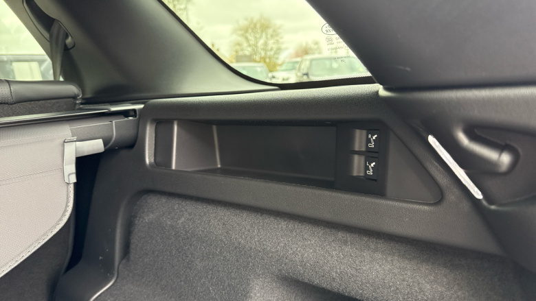 Land Rover Discovery Sport 1.5 P270e Landmark 5dr Auto [5 Seat] Station Wagon